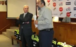Continua la entrega de desfibriladores