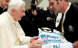 Benedicto XVI recibio a Rugby Sin Fronteras