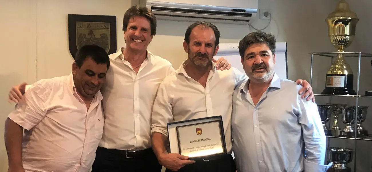 Reconocimiento de la URBA a Daniel Fernández creador de Pumpas XV