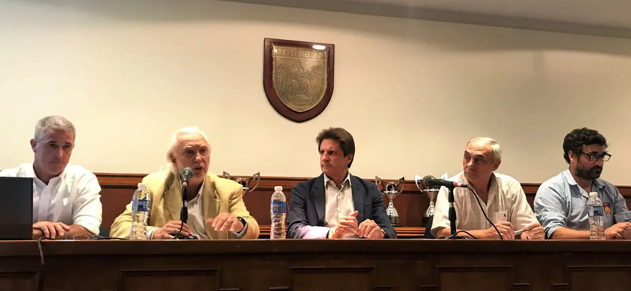 Encuentro de debate y reflexión en la URBA