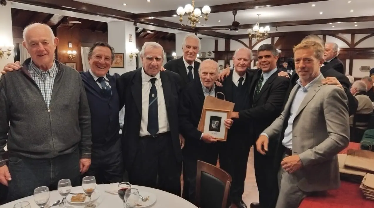 Cena de apertura de la Agrupación de Veteranos del Rugby